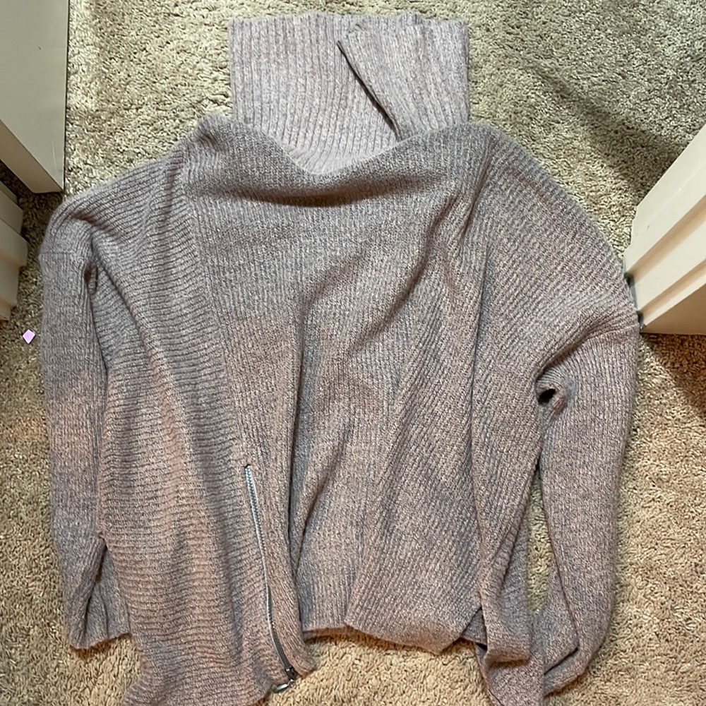 blush light weight turtle neck top, size XL